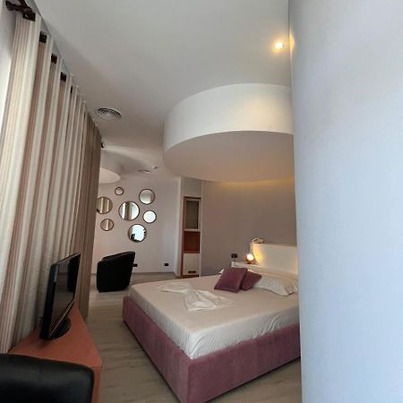 Icon Hotel Vlore Exterior photo