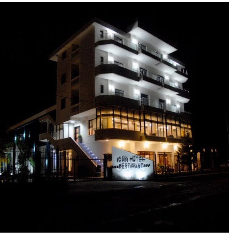 Icon Hotel Vlore Exterior photo