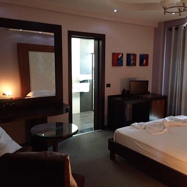 Icon Hotel Vlore Exterior photo