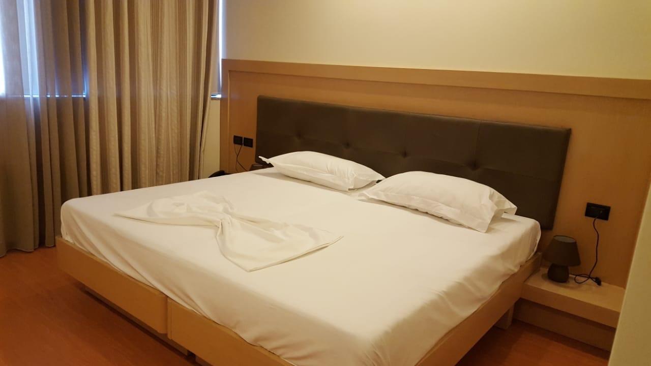 Icon Hotel Vlore Exterior photo