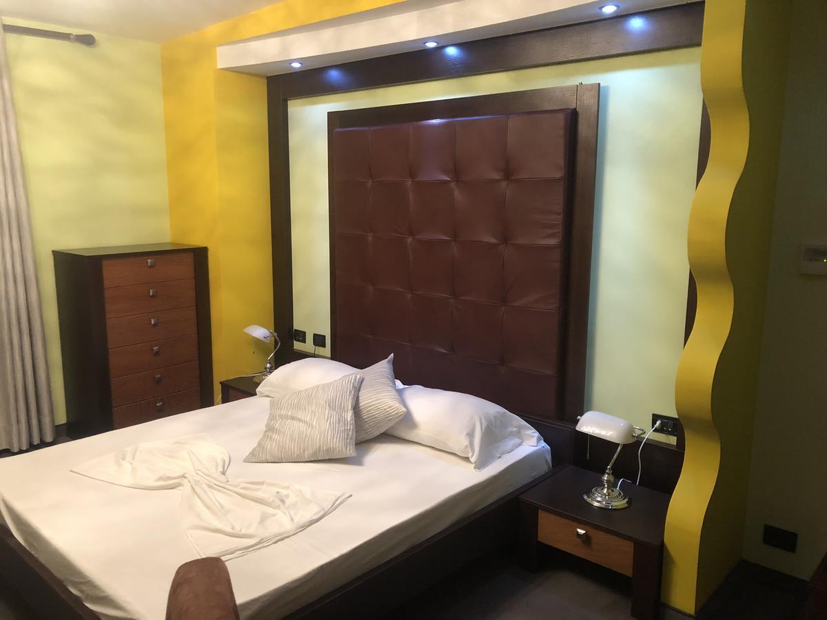 Icon Hotel Vlore Exterior photo